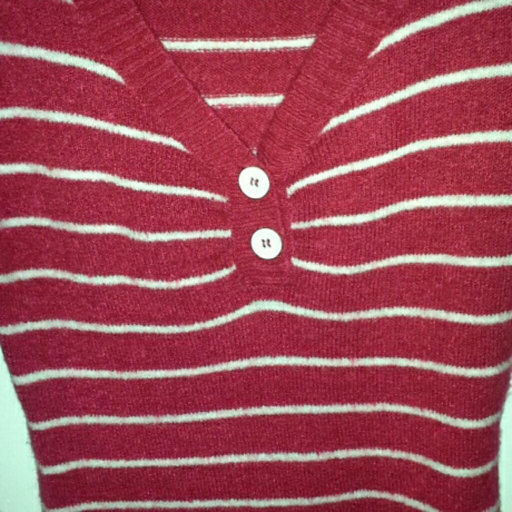 Arizona Jean Fuzzy V-neck Sweater NWOT - Picture 2 of 5